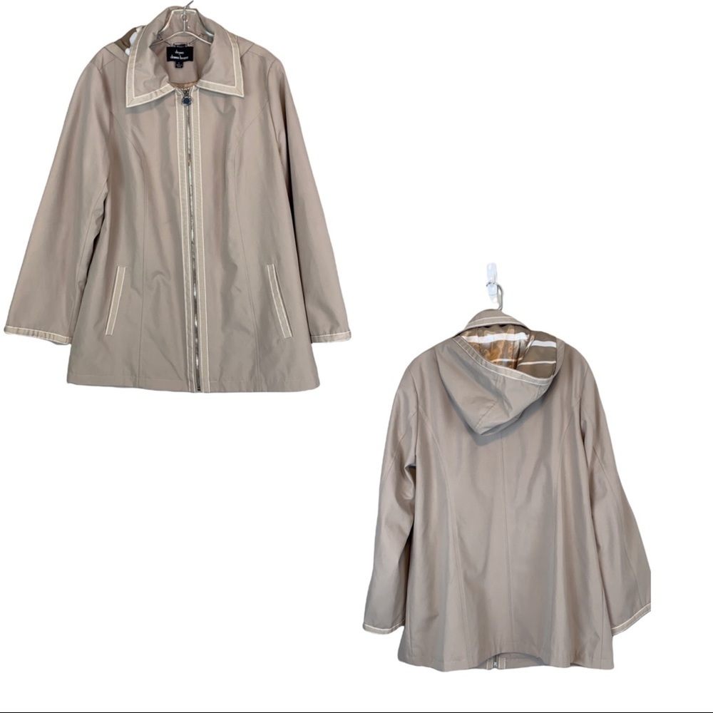 Dennis Basso Tan Zip Up Coat Size L